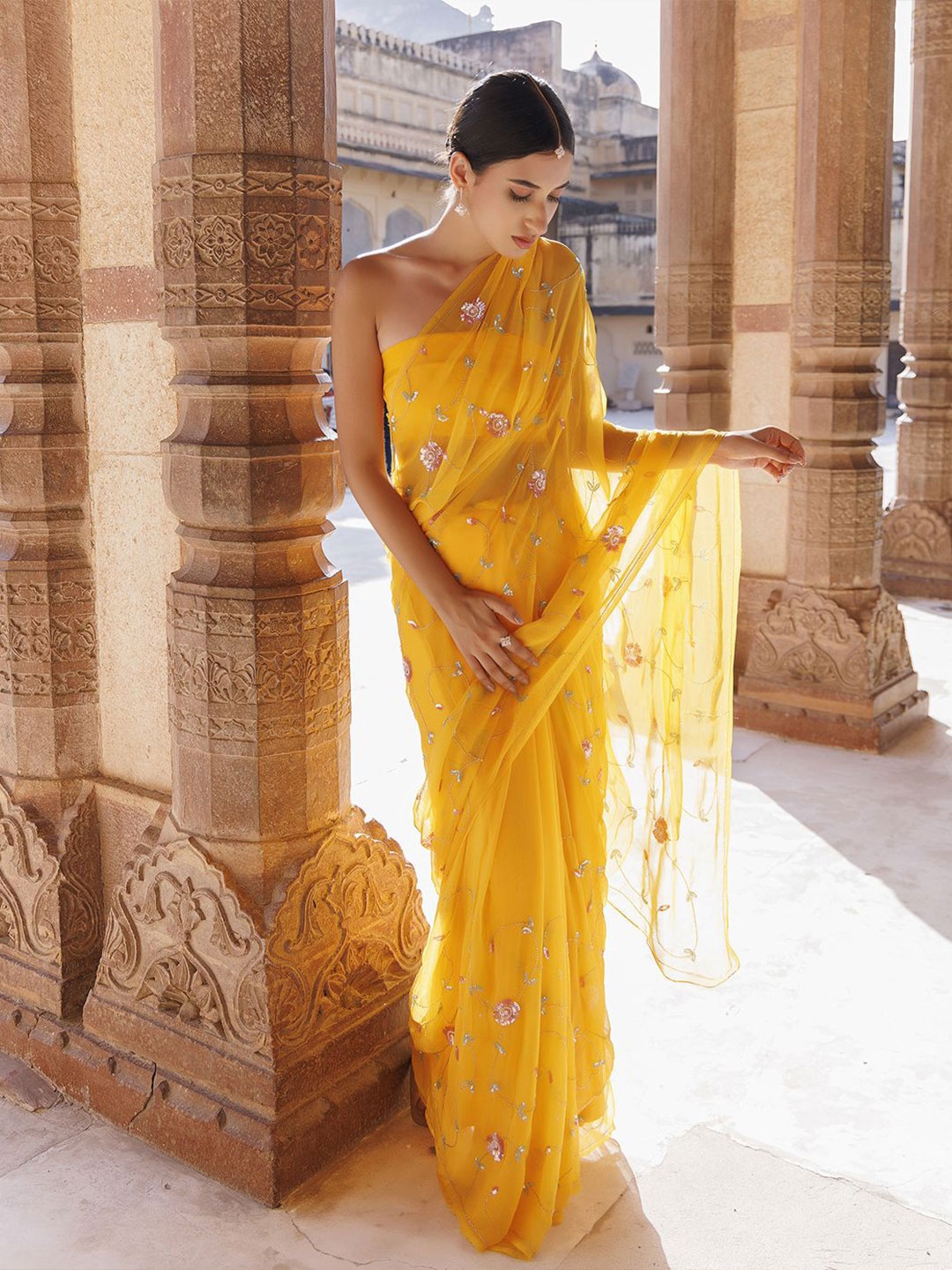 

Geroo Luxe Floral Embroidered Aari Work Pure Chiffon Saree, Yellow