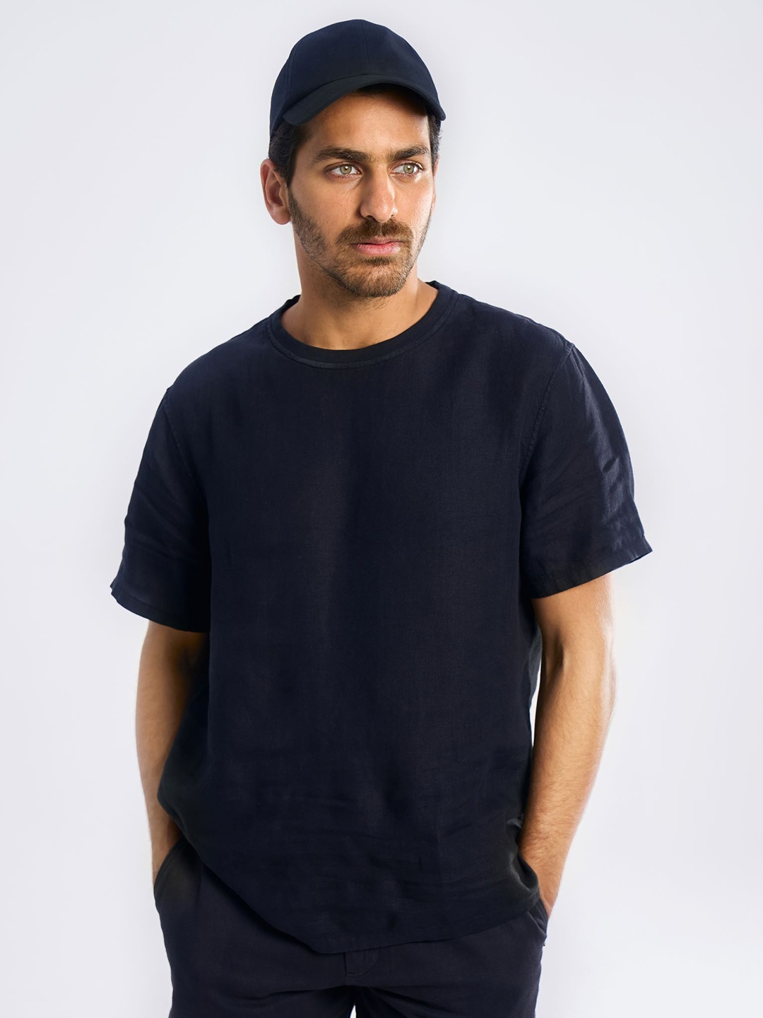 

Terra Luna Men Solid Round Neck Linen T-shirt, Navy blue