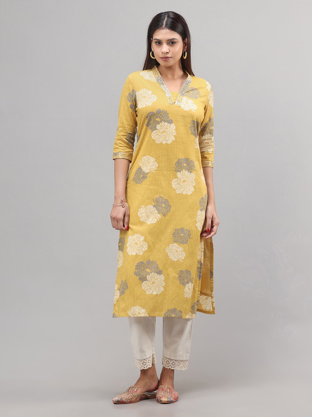 

Vismay Women Printed Pure Cotton Sequins Work Kurta, Mustard