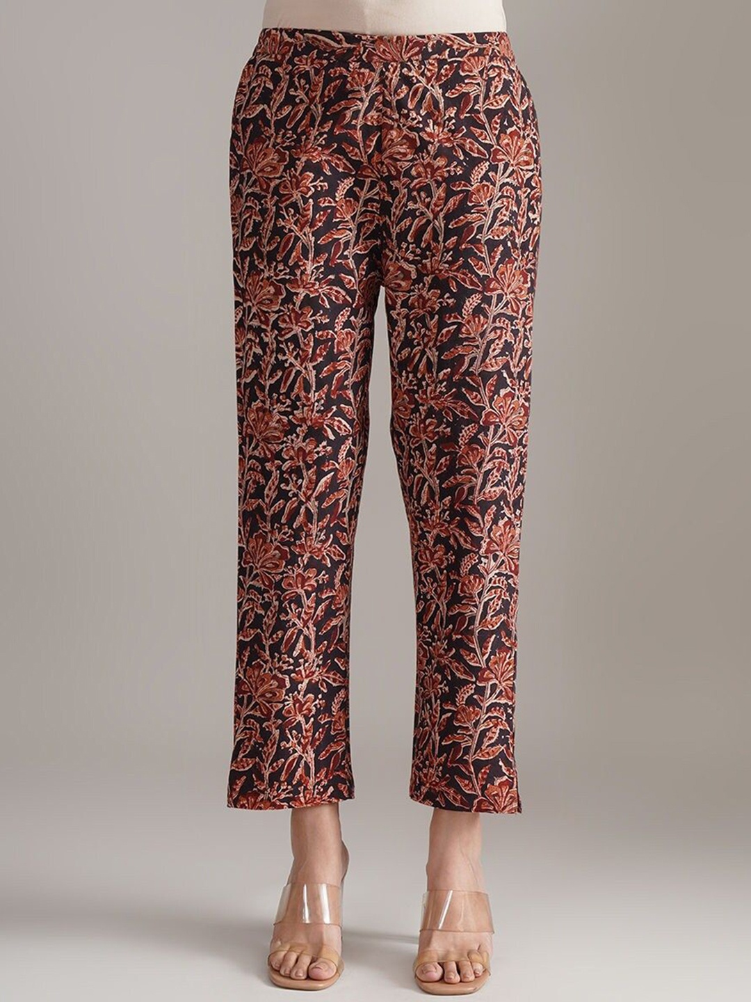 

JAYPORE Women Cotton Floral Printed Cropped Trousers, Brown