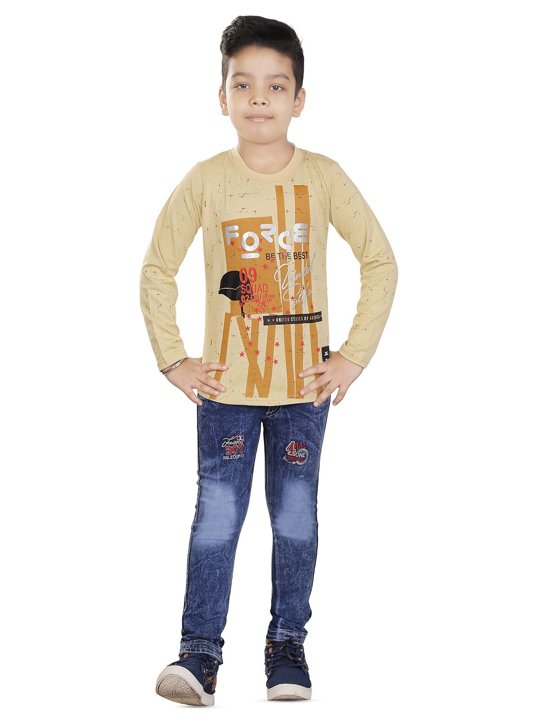 

HRR Boys Round Neck Printed T-shirt with Trousers, Beige