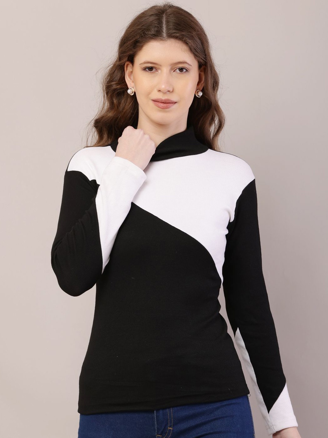 

RiseMax Women High Neck Colourblocked Fitted Top, Black