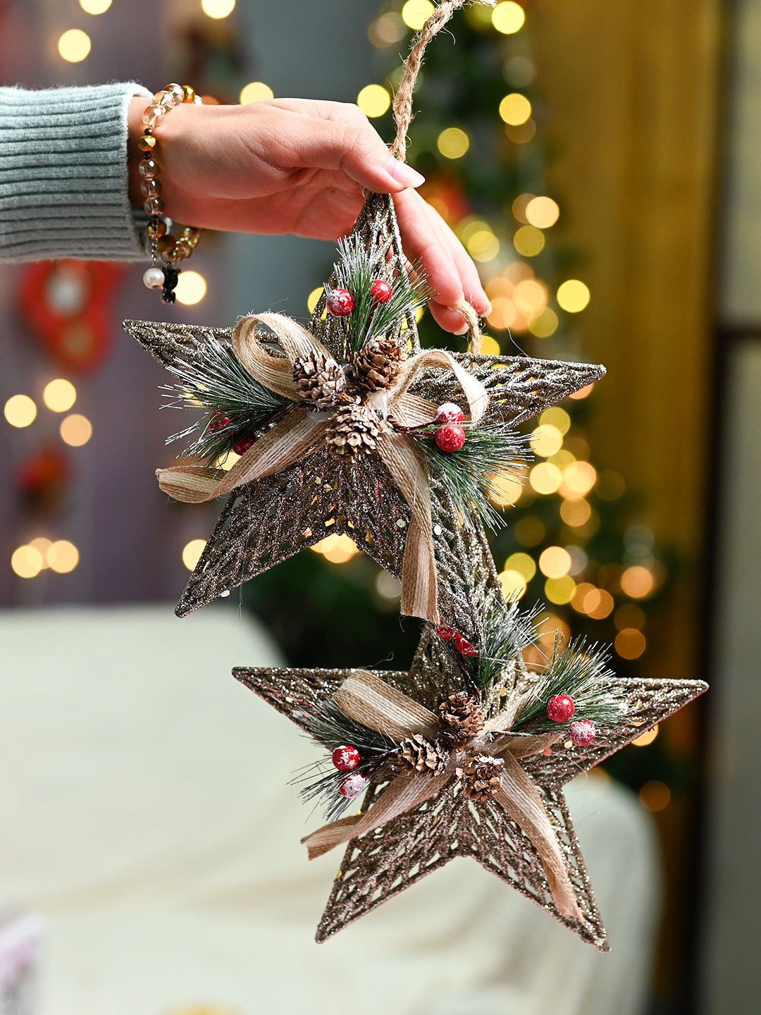 

MARKET99 Silver & Beige 2 Pieces Decoration Star Hanging