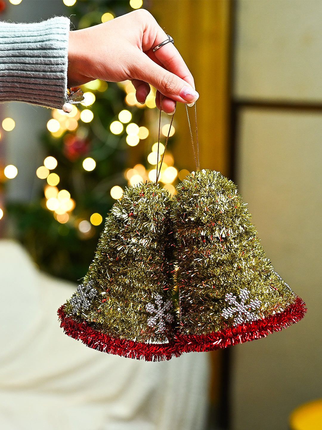 

MARKET99 Gold & Red 2 Pieces Decoration Bell Hanging