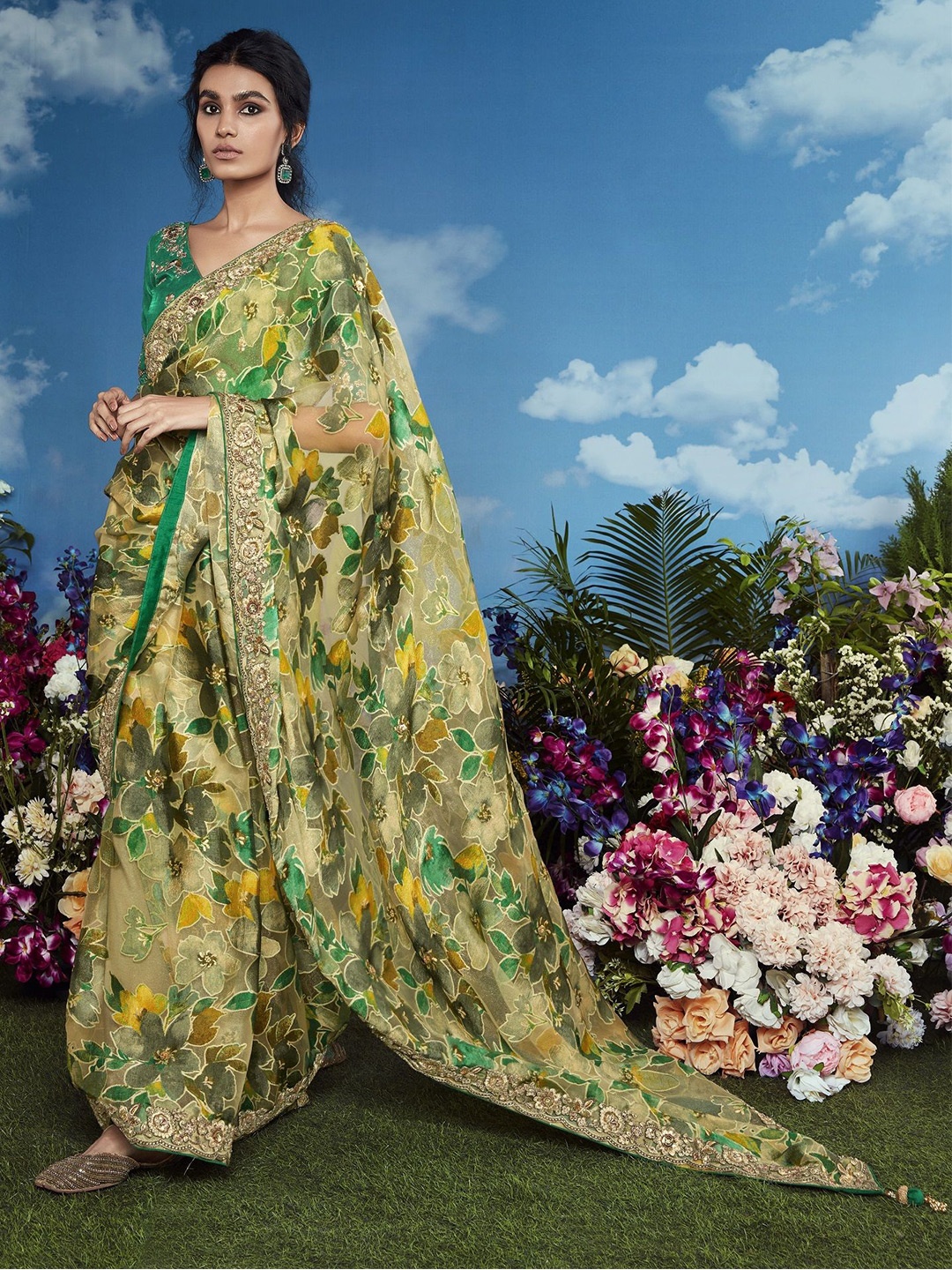 

MAHALASA Floral Printed Embroidered Brasso Saree, Green