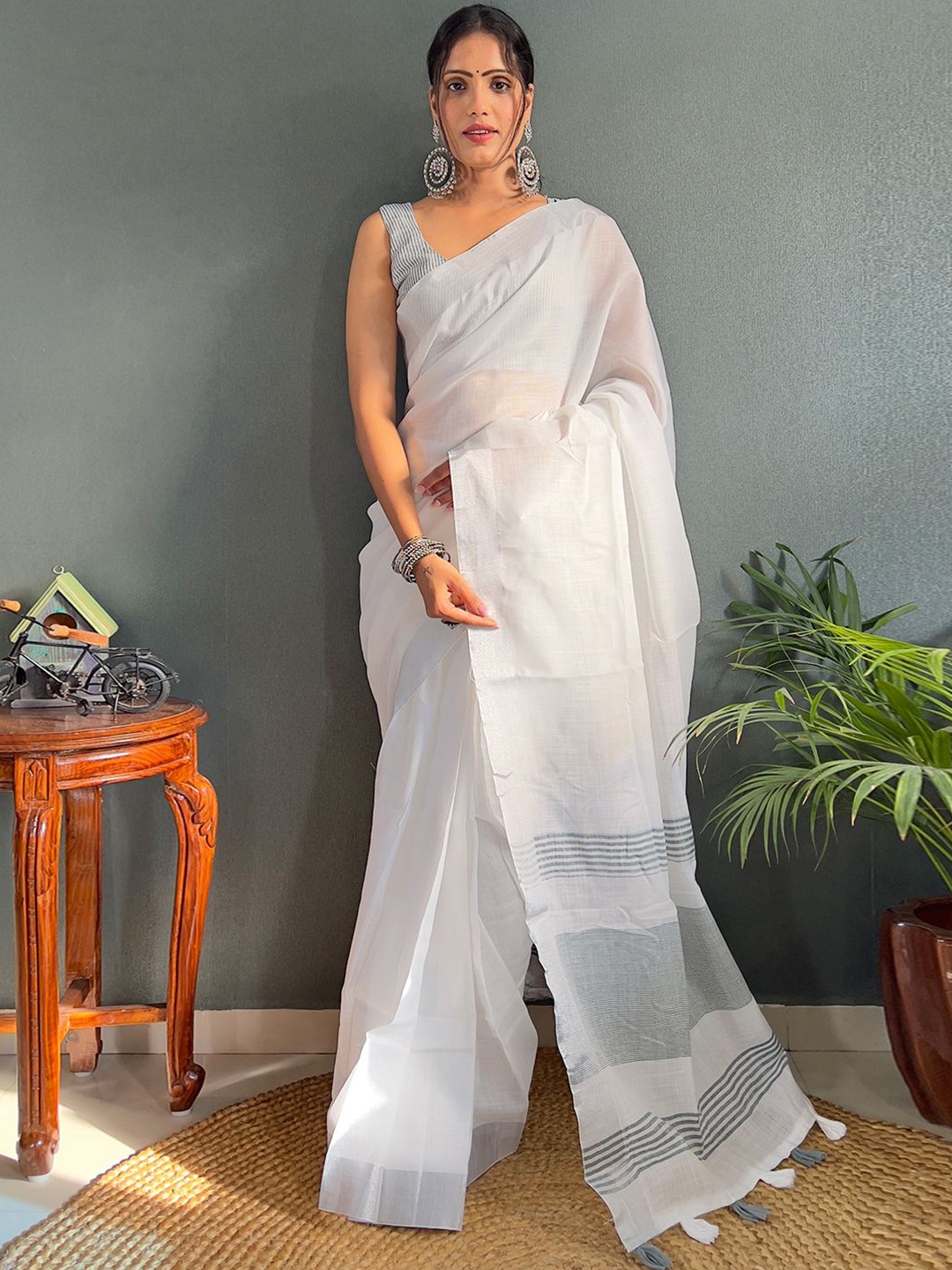 Mitera Linen Cotton Woven Design saree, Grey