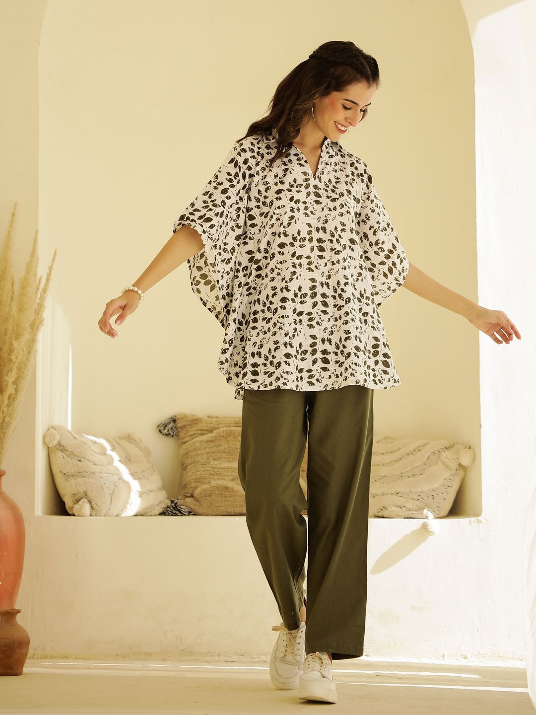 

SANSKRUTIHOMES Printed Shirt Collar Short Sleeves Pure Cotton Top & Trouser, Green