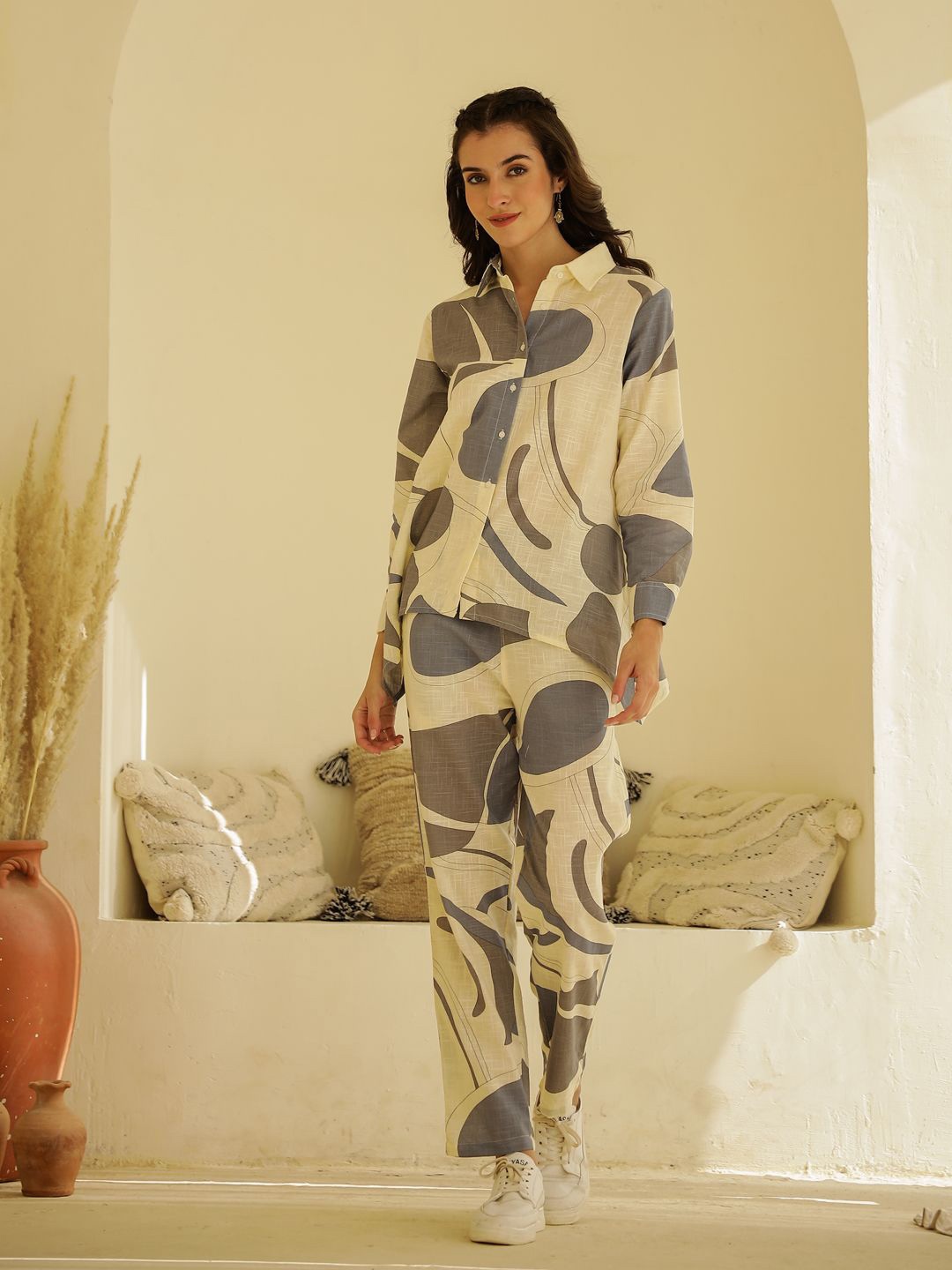 SANSKRUTIHOMES Printed Shirt Collar Pure Cotton Shirt With Trouser, Beige