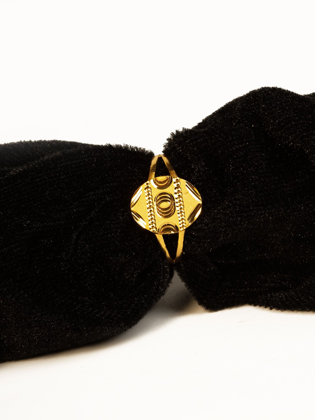 

GOLD CASH Gold-Plated Finger Ring