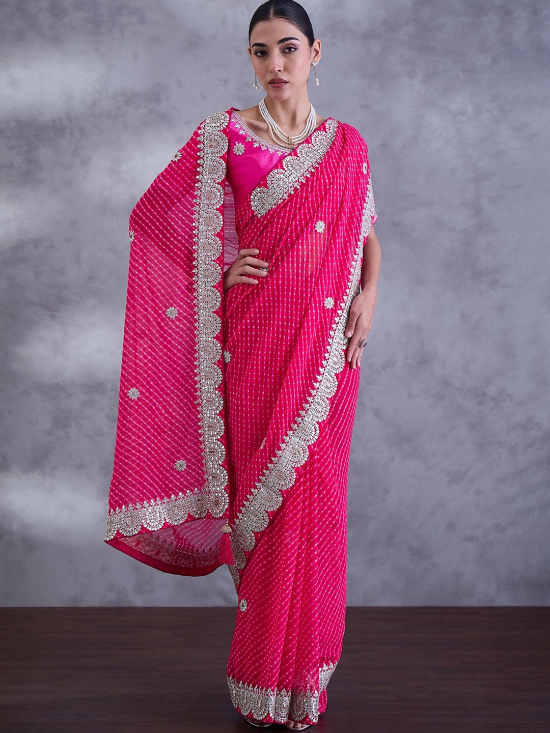 

Saree mall Bandhani Printed Embroidered Bandhani Sarees, Pink