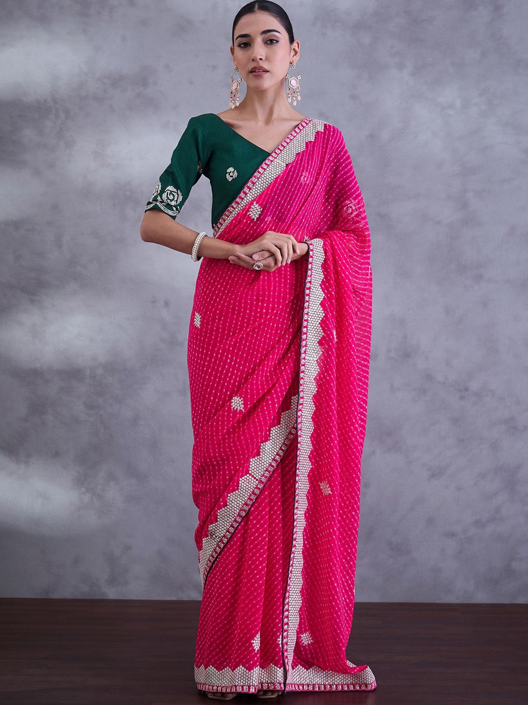 

Saree mall Bandhani Sequinned Bandhani Sarees, Pink