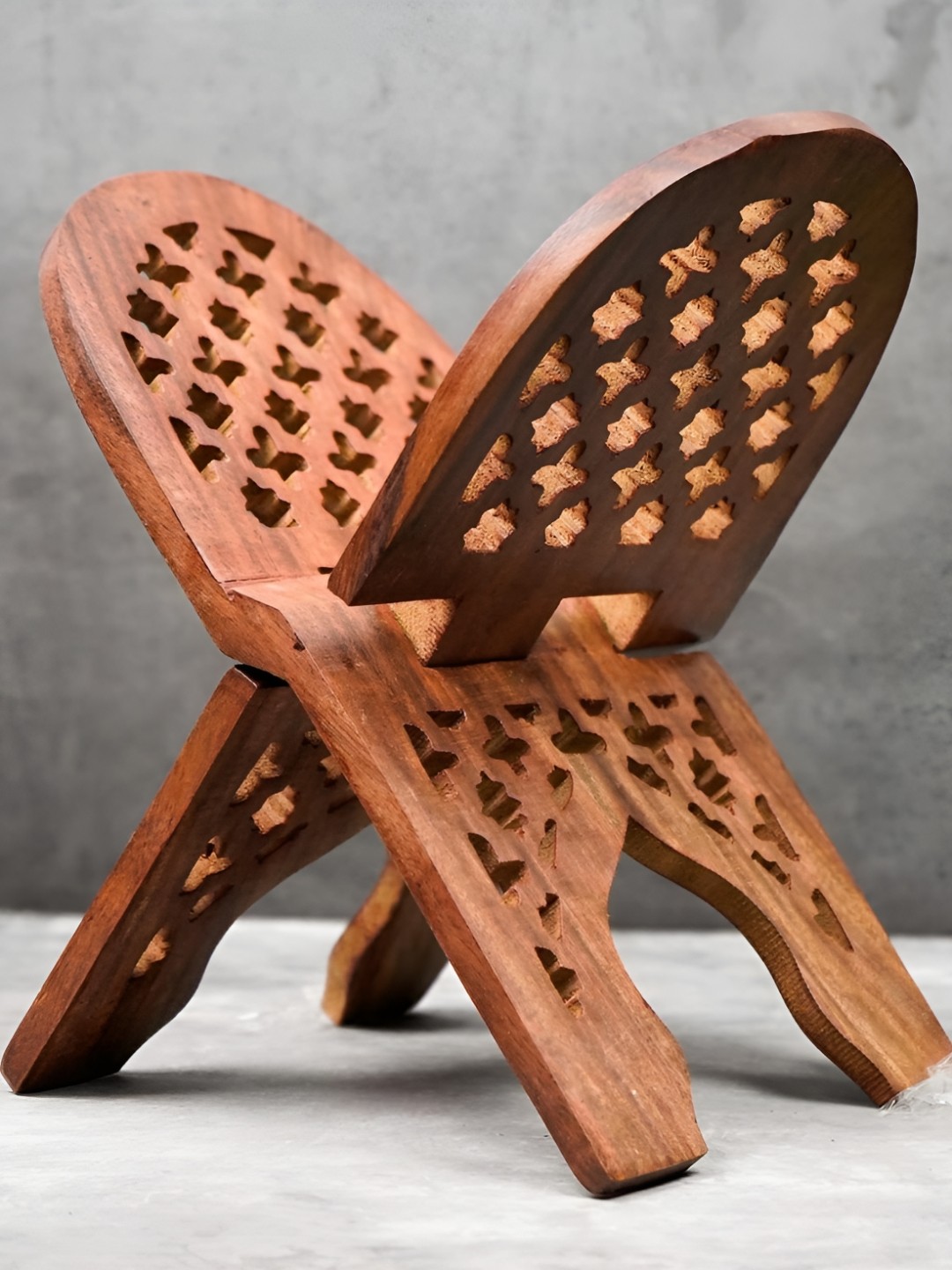 

ADA Handicraft Brown Self Design Super Strong Wooden Rehal