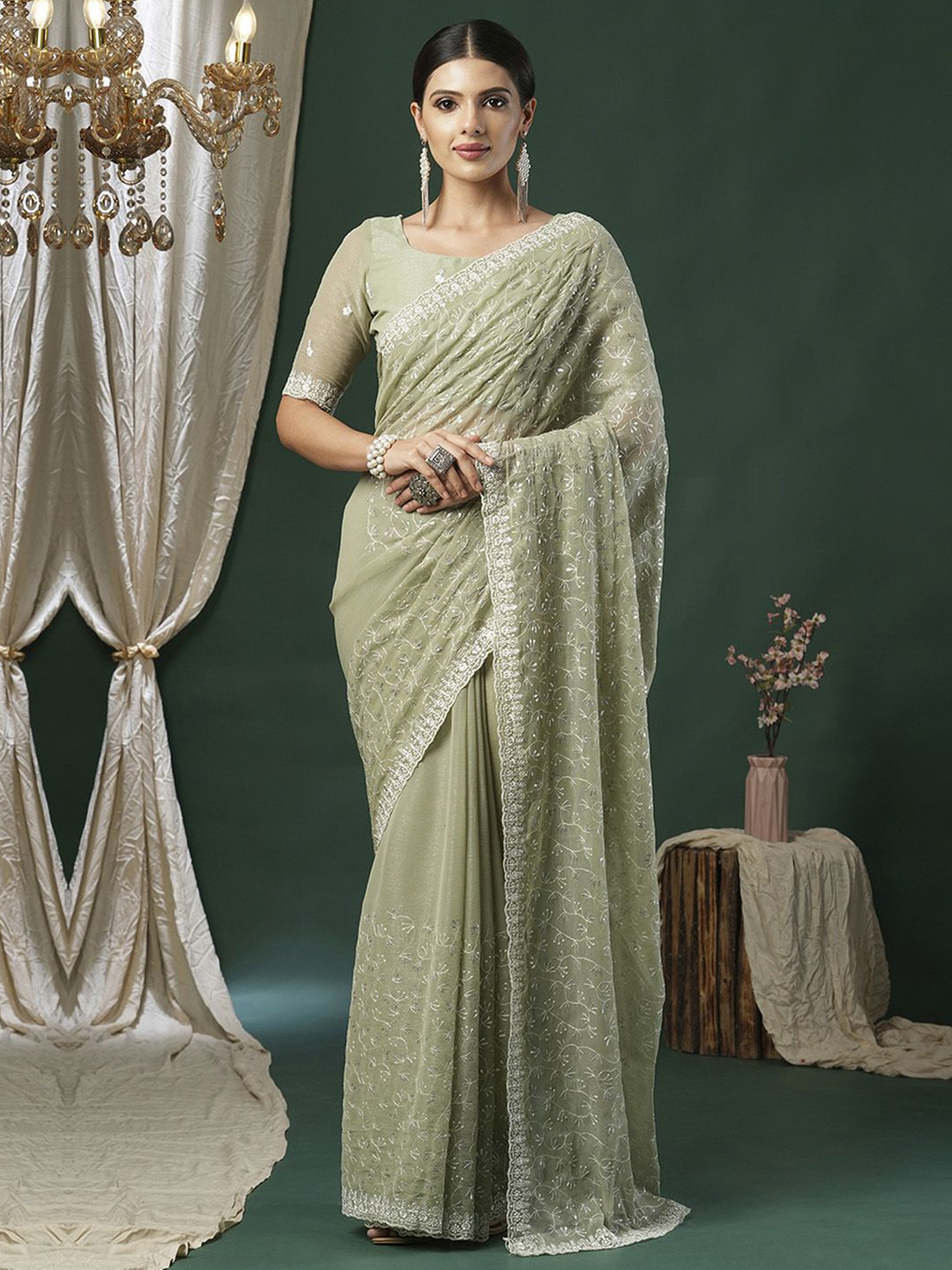 

Anouk Embellished Embroidered Sequinned Saree, Green