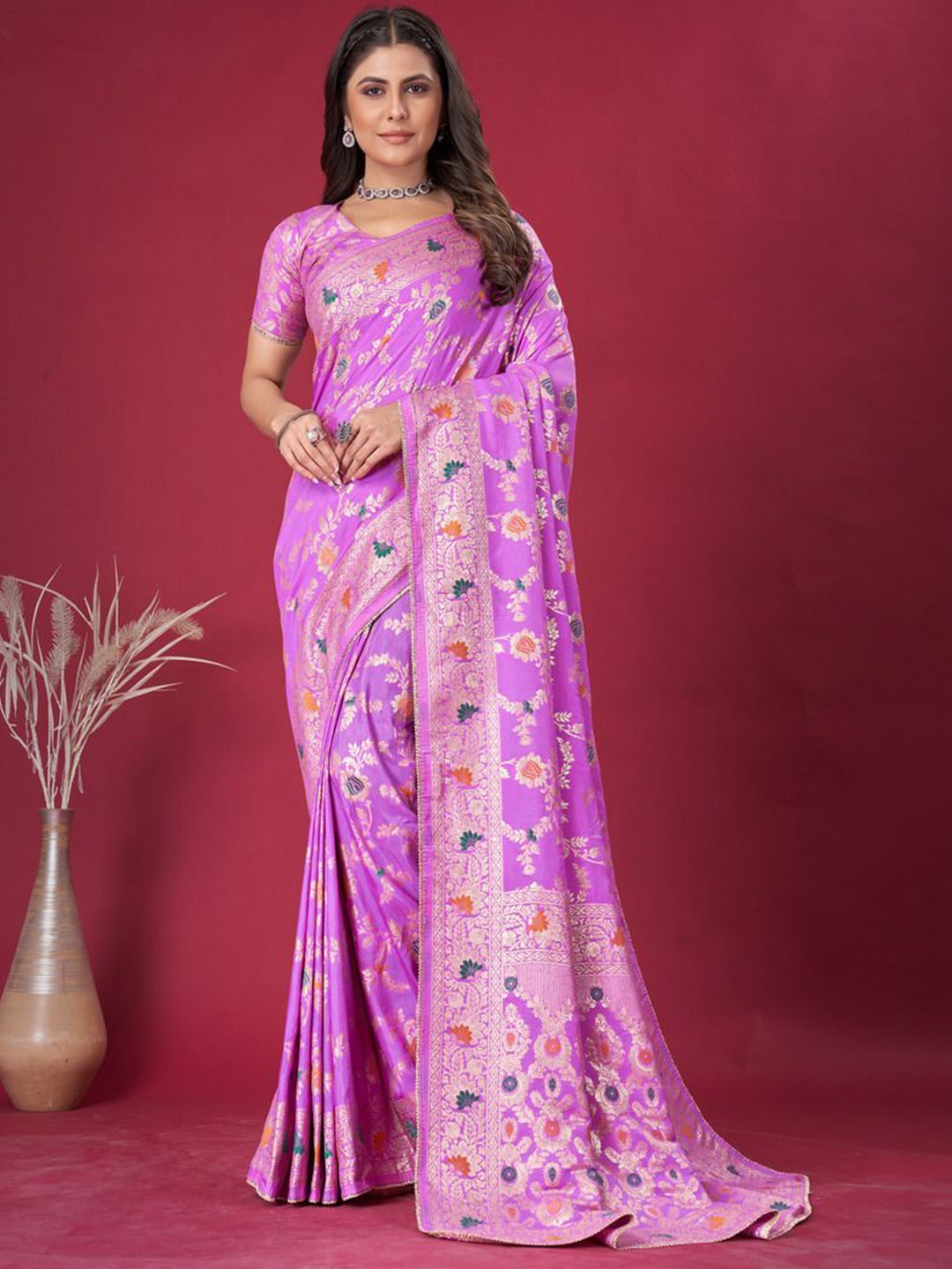 

Mangalam Fashion Diva Floral Woven Design Zari Banarasi Saree, Lavender