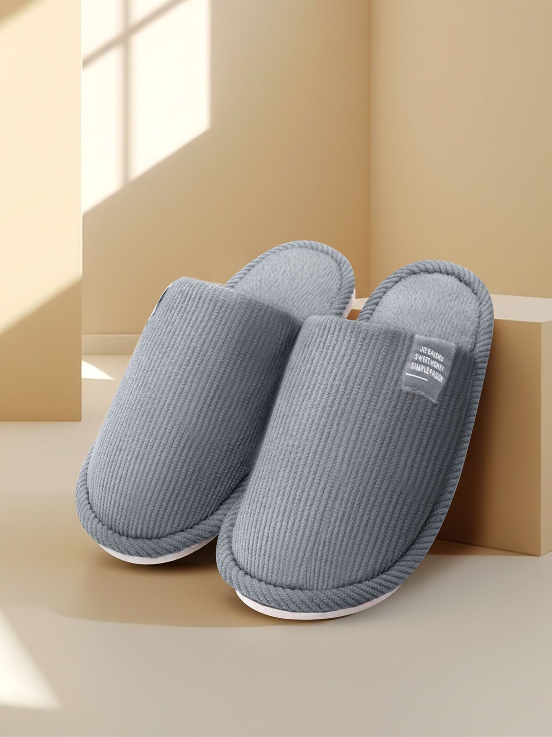 

JENNA Men Room Slippers, Grey