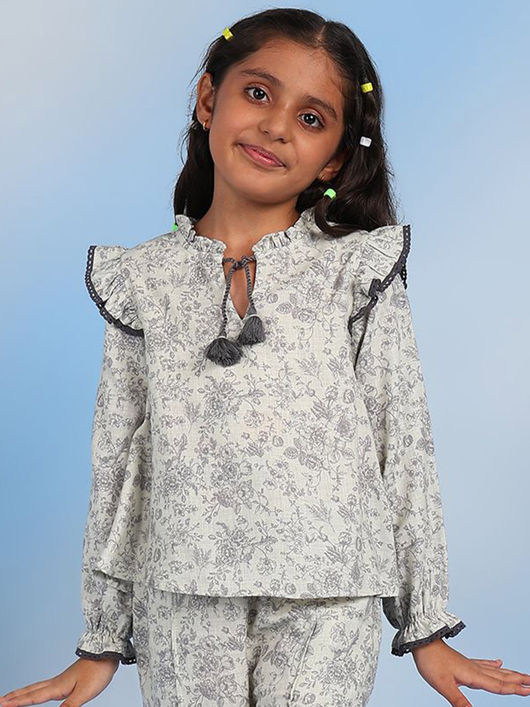 

BAESD Girls Floral Printed Tie-Up Neck Puff Sleeves Cotton Top, Grey