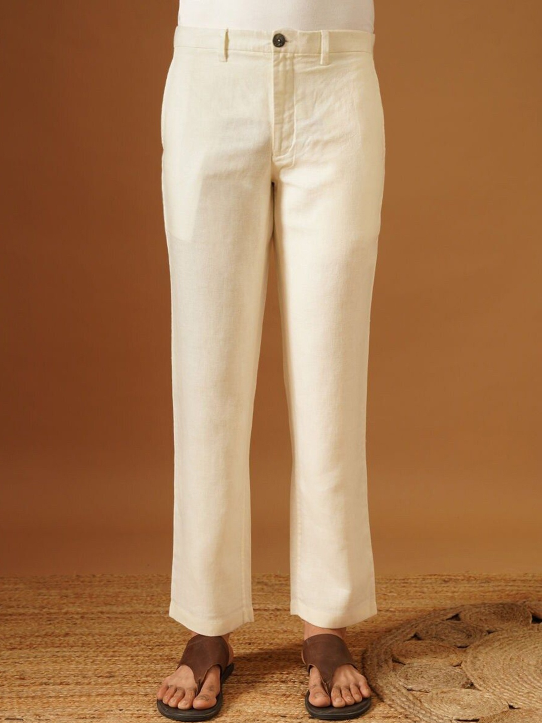 

JAYPORE Men Textured Relaxed Straight Fit Mid-Rise Chinos Trousers, Cream