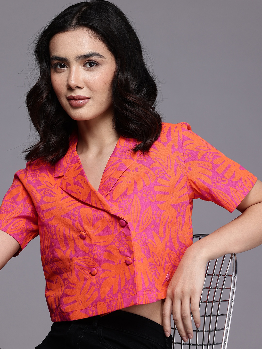 

Allen Solly Woman Cotton Linen Printed Blazer Style Crop Top, Pink