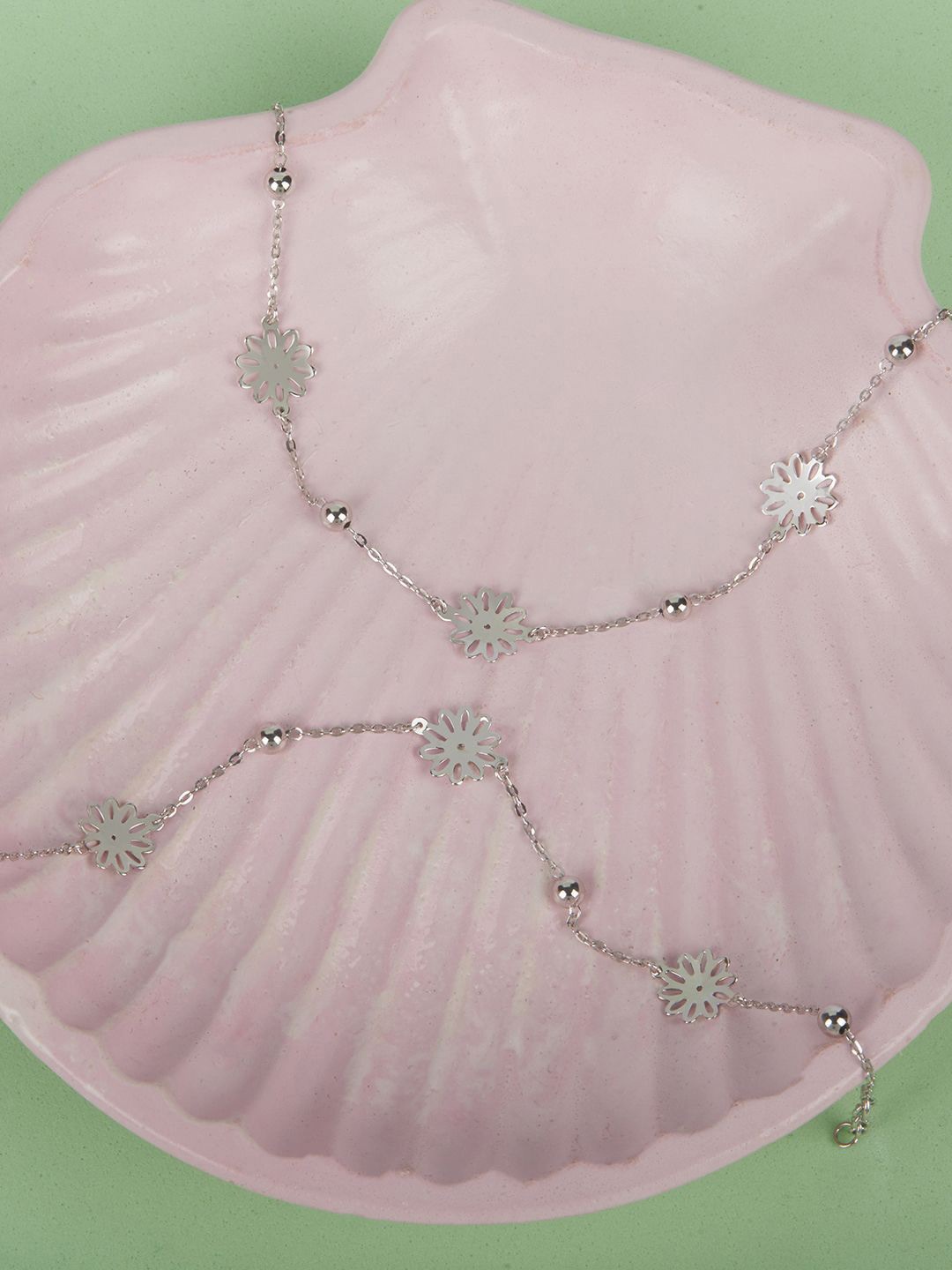 

Mia by Tanishq Set Of 2 Silver-Plated Floral Anklets
