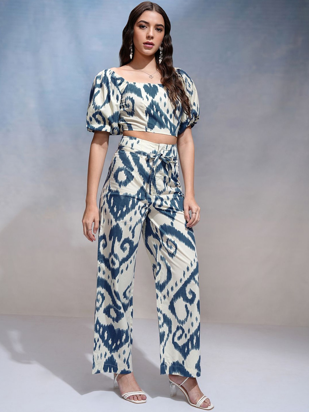 

ESPYR By Tokyo Talkies Printed Square Neck Short Sleeves Pure Cotton Top With Trouser, Blue