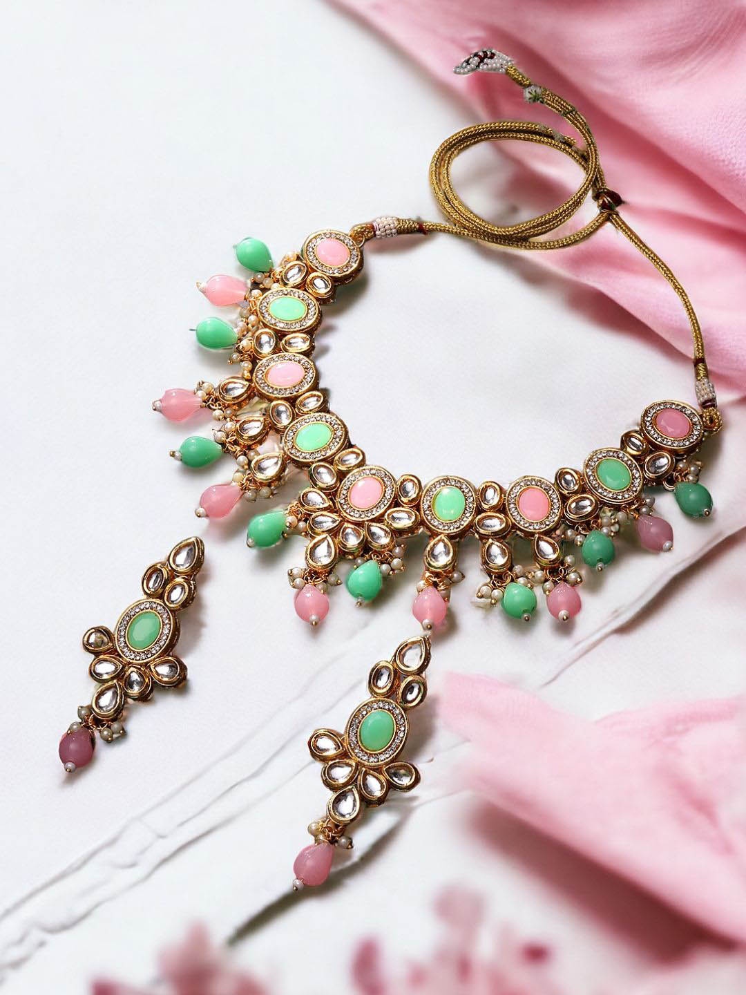 

ASMITTA JEWELLERY Gold-Plated Kundan Stone Studded & Beaded Choker Jewellery Set