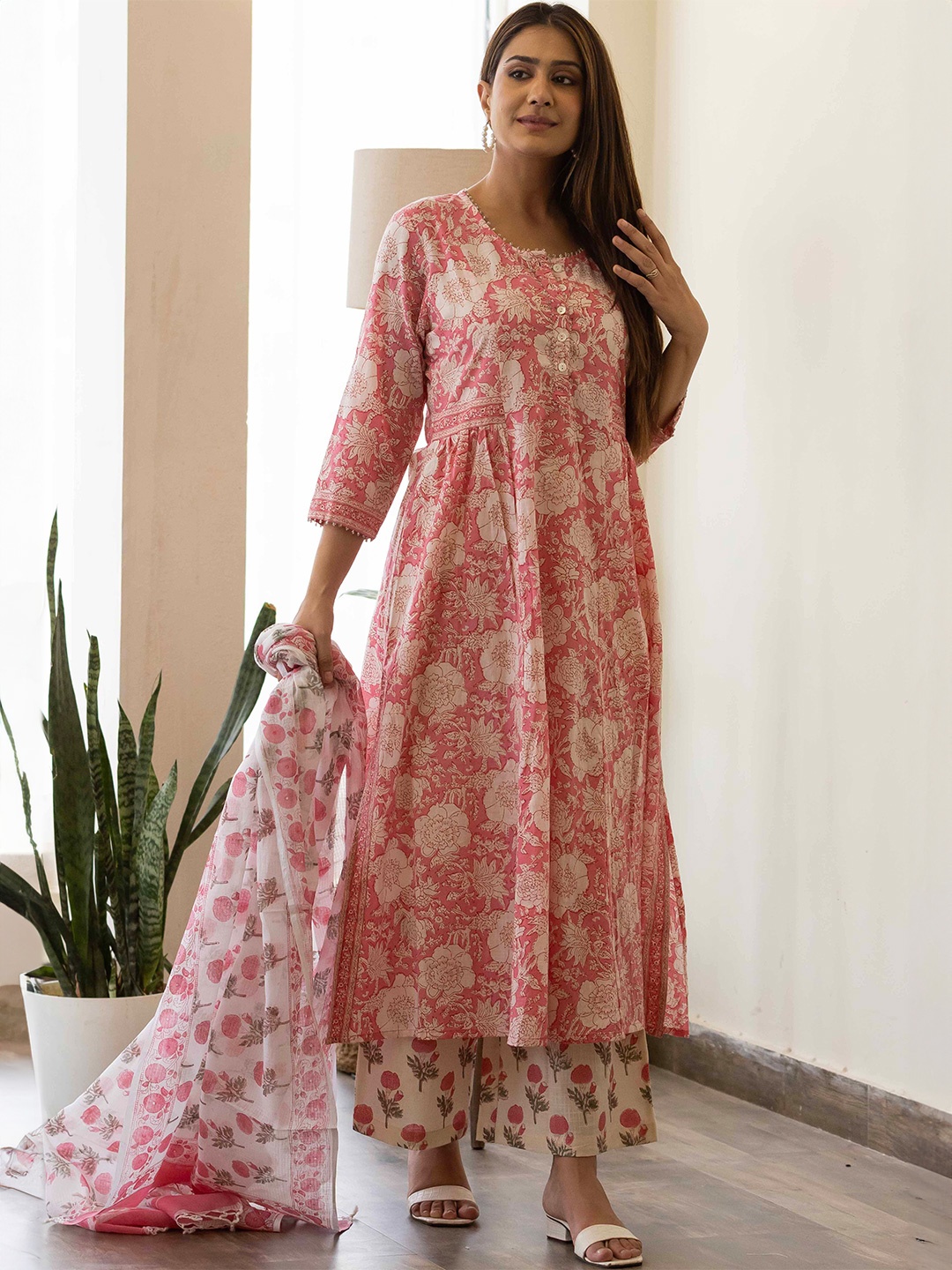 

Maitri Jaipur Floral Printed Sequinned V-Neck Pure Cotton A-Line Kurta With Trouser, Rose