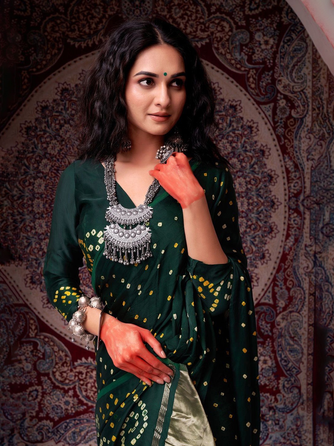 

Bandhanivilla Women Pure Silk Bandhani Saree, Green
