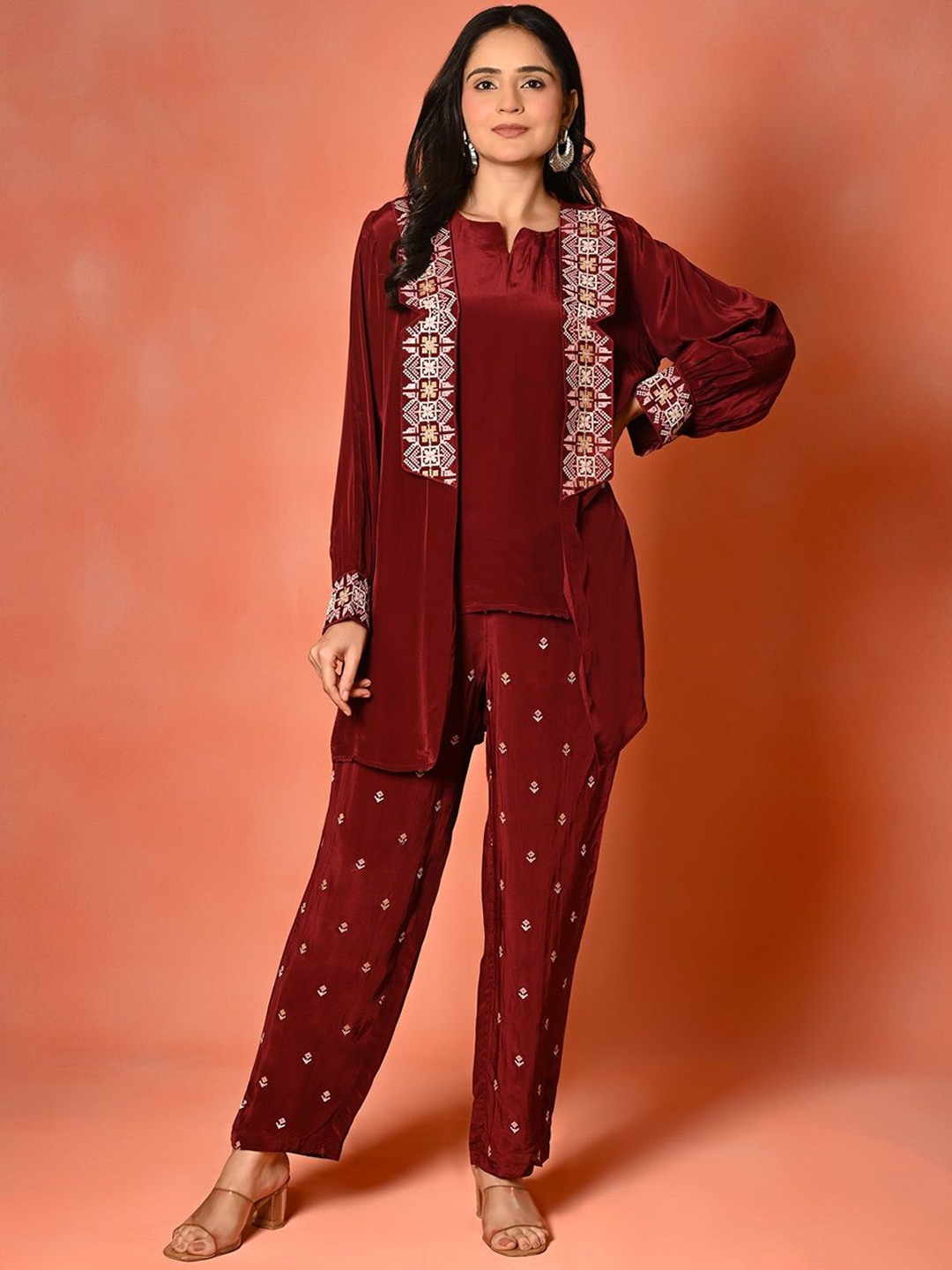 

ISHKIYA Embroidered V-Neck Long Sleeves Jacket With Trouser With Top, Maroon