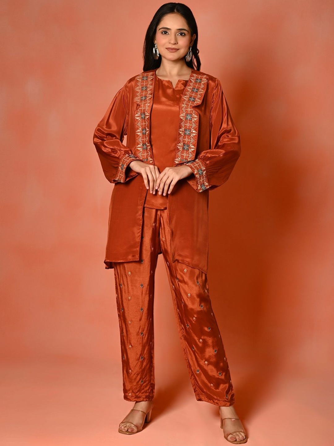 

ISHKIYA Embroidered Open Front Long Sleeves Jacket With Trouser With Top, Brown