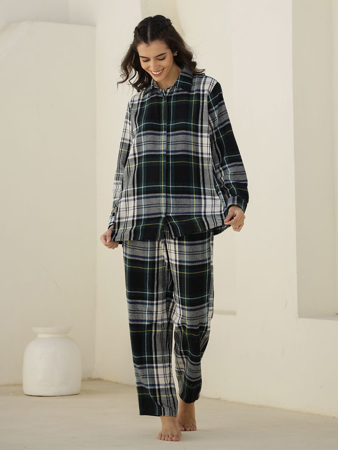 

SANSKRUTIHOMES Women Checked Night suit, Black
