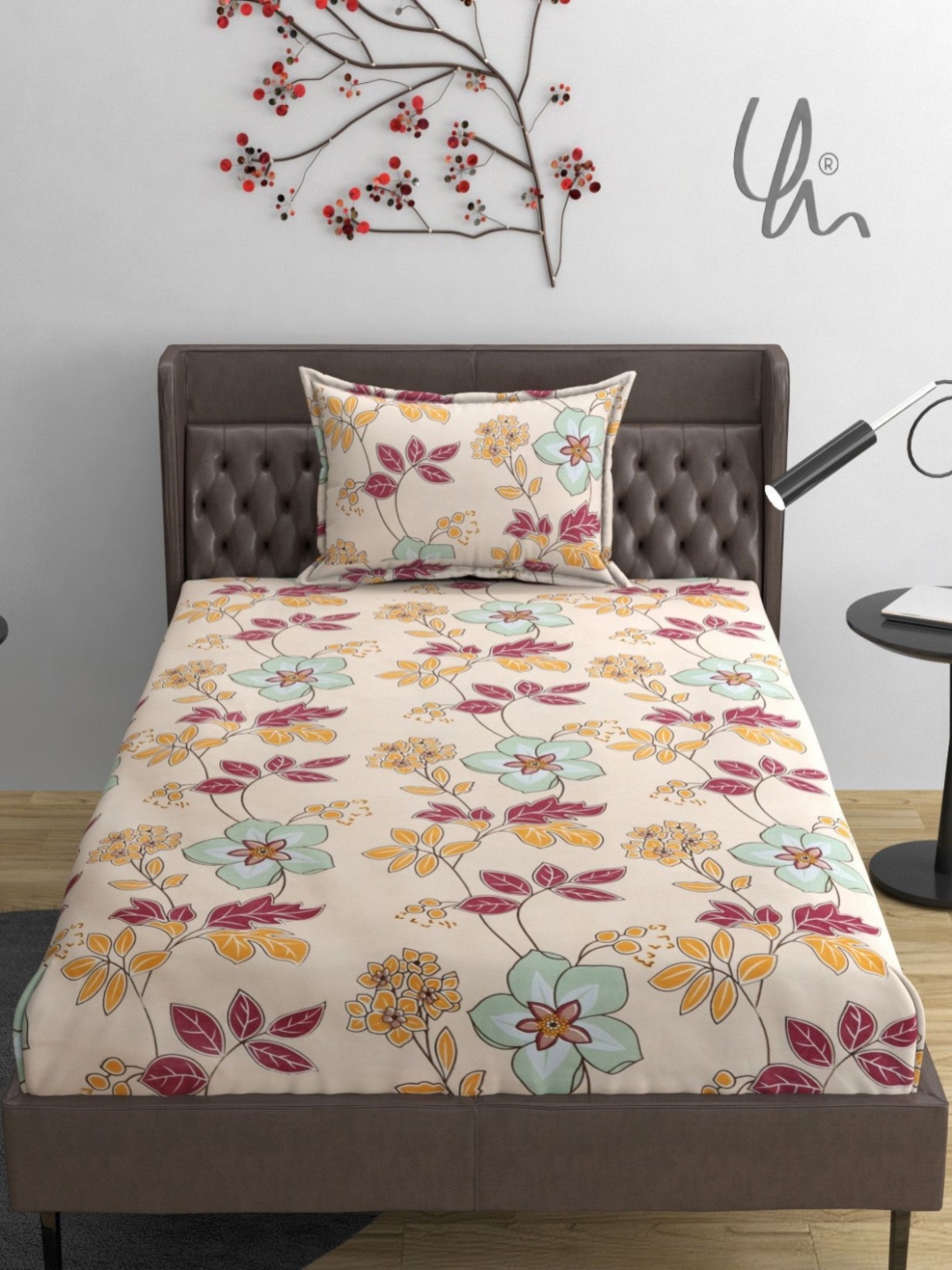 

YaAkholic Cream Floral Printed Microfiber Fitted 210 TC Single Bedsheet Set 1.82 x 1.21 m
