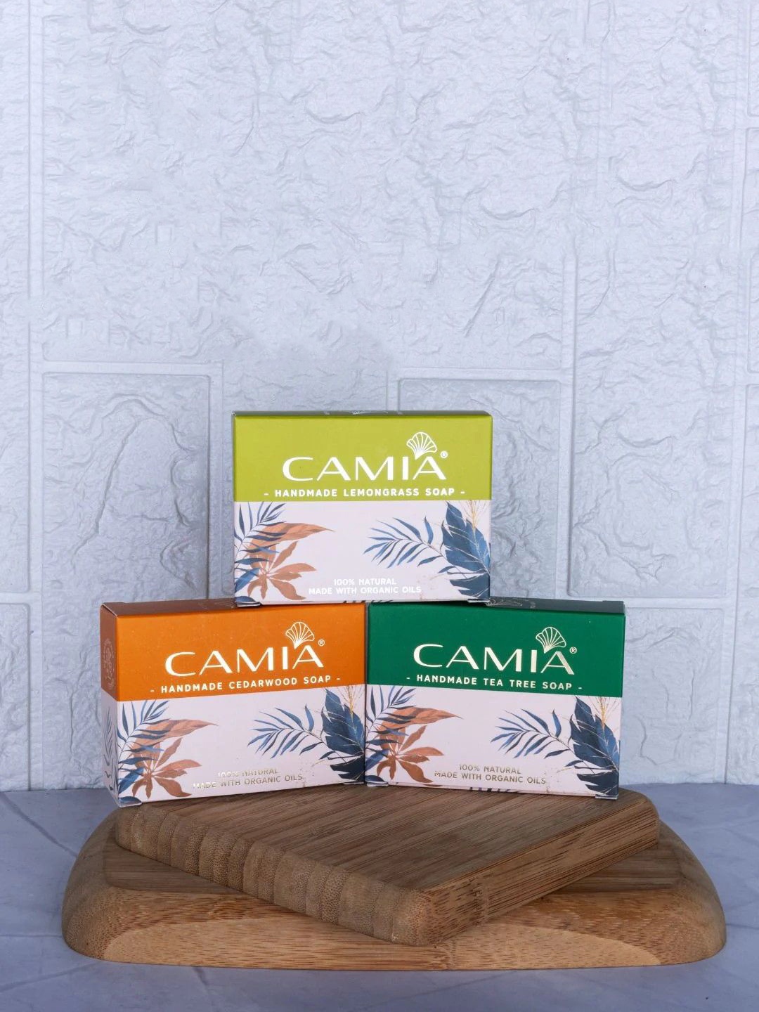 

CAMIA PlugNPlay Set Of 3 Lemon Grass, Tea Tree & Cedarwood Soaps - 125 g Each, Green