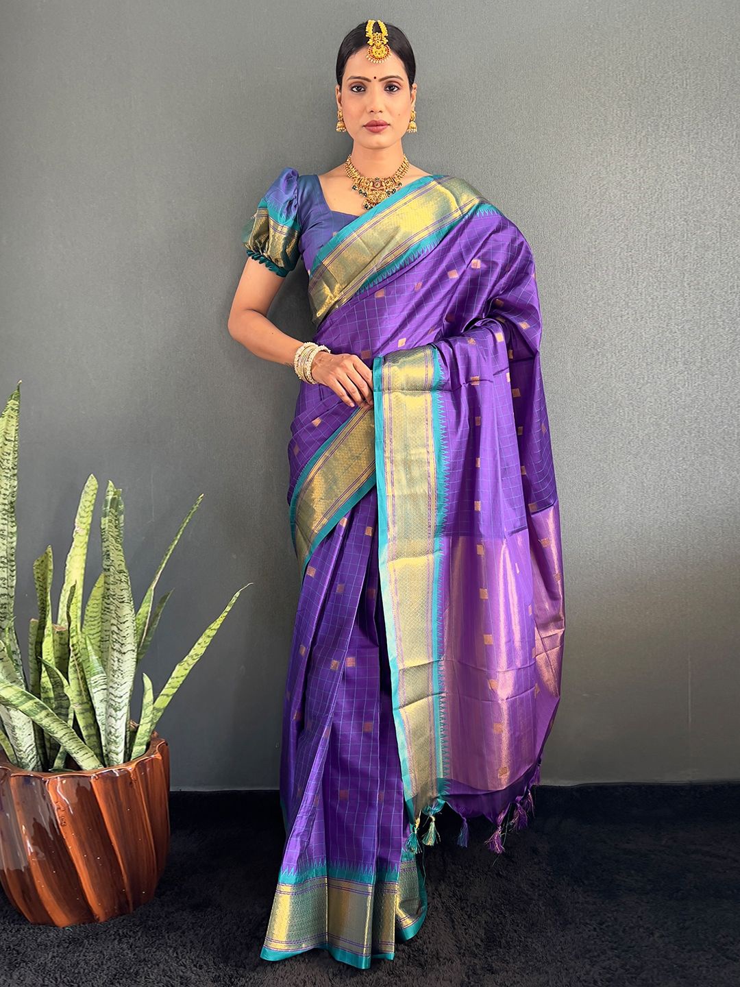 

Mitera Ethnic Design Zari Silk Cotton Saree, Purple