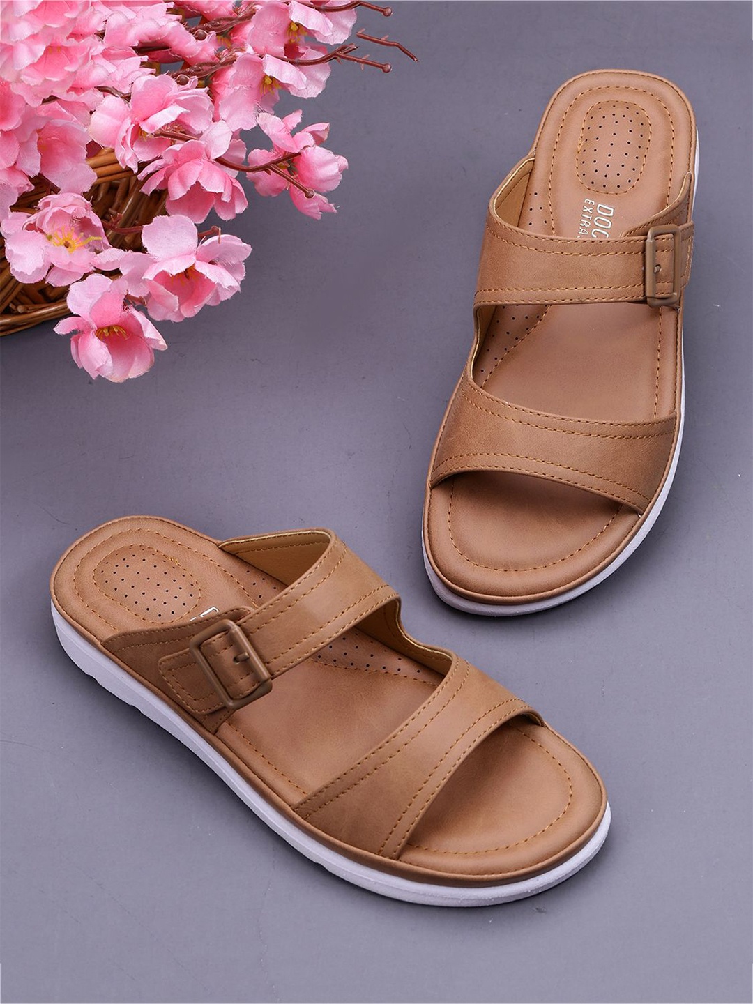 

DOCTOR EXTRA SOFT Women Open Toe Flats With Buckles, Tan