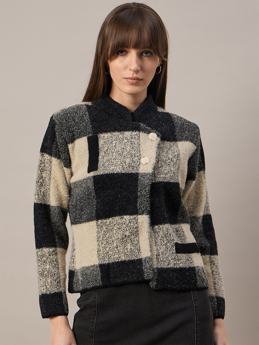 

The Roadster Lifestyle Co Checked Woolen Cardigan, Black