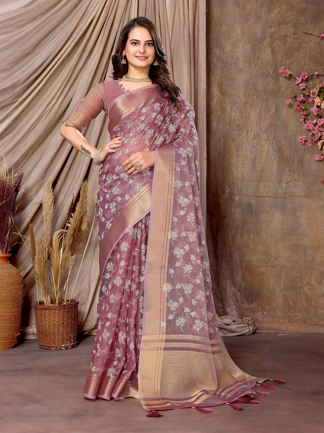 

Mitera Floral Zari Silk Blend Block Print Saree, Mauve