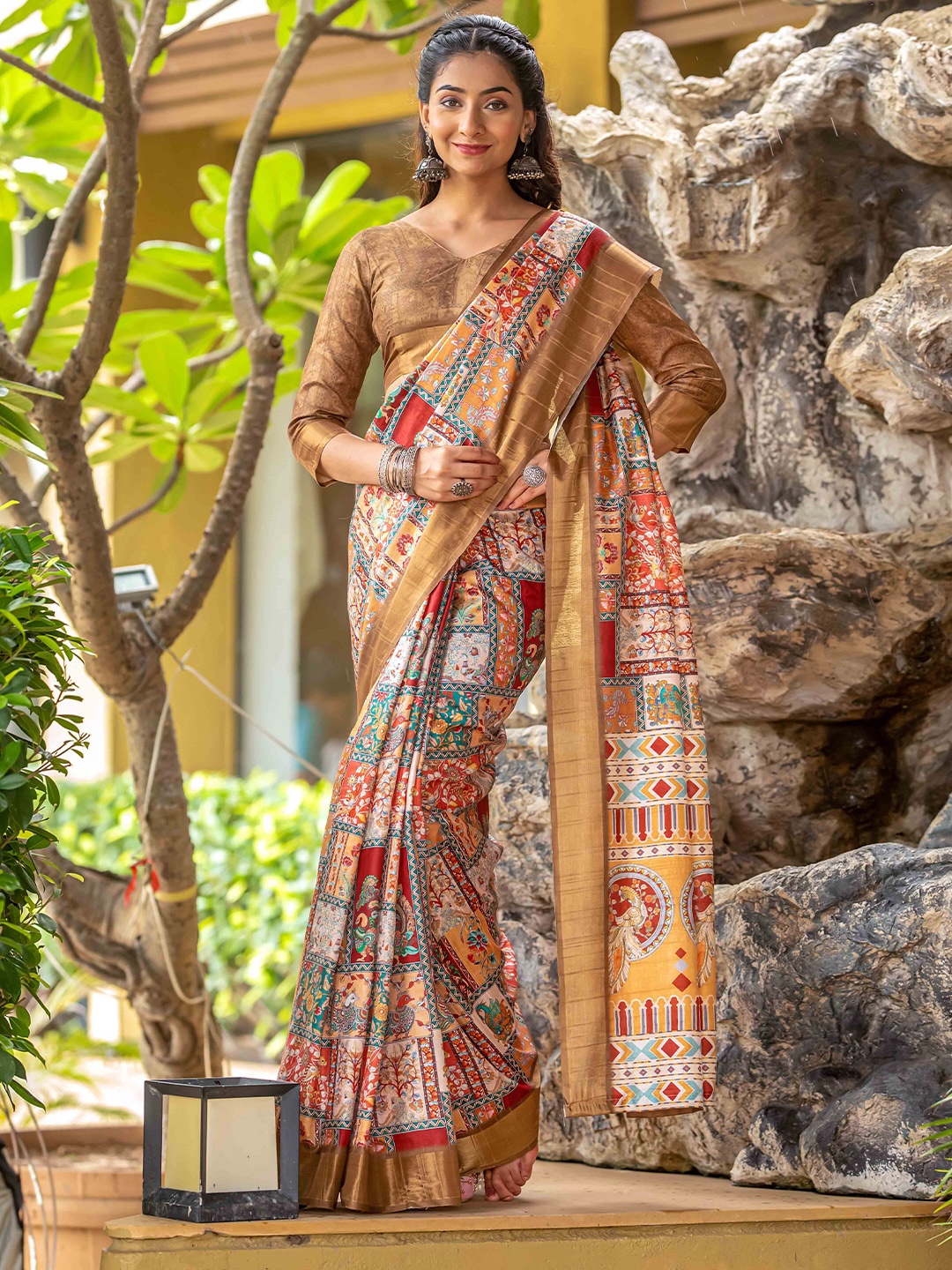 

Mitera Floral Handloom Saree, Brown