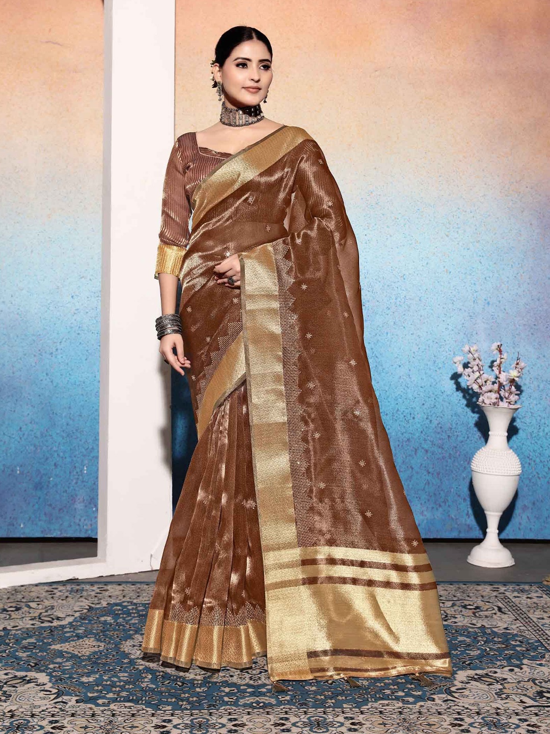 

Mitera Woven Design Zari Tissue Handloom Saree, Brown
