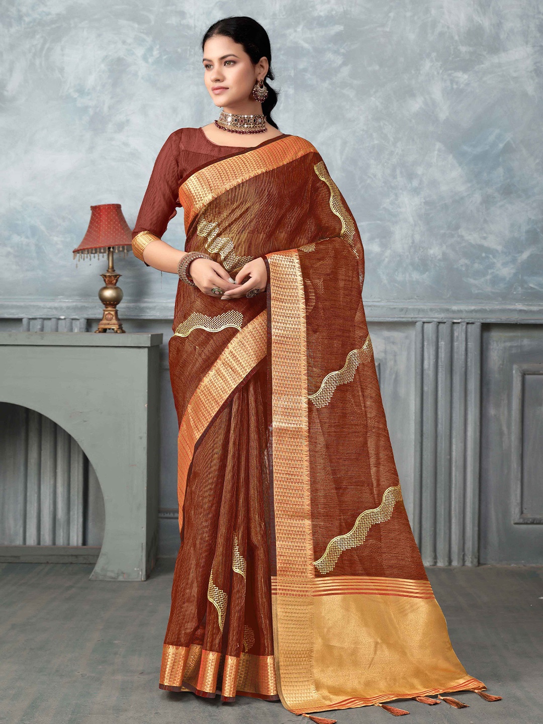 

Mitera Ethnic Motifs Zari Tissue Handloom Saree, Rust