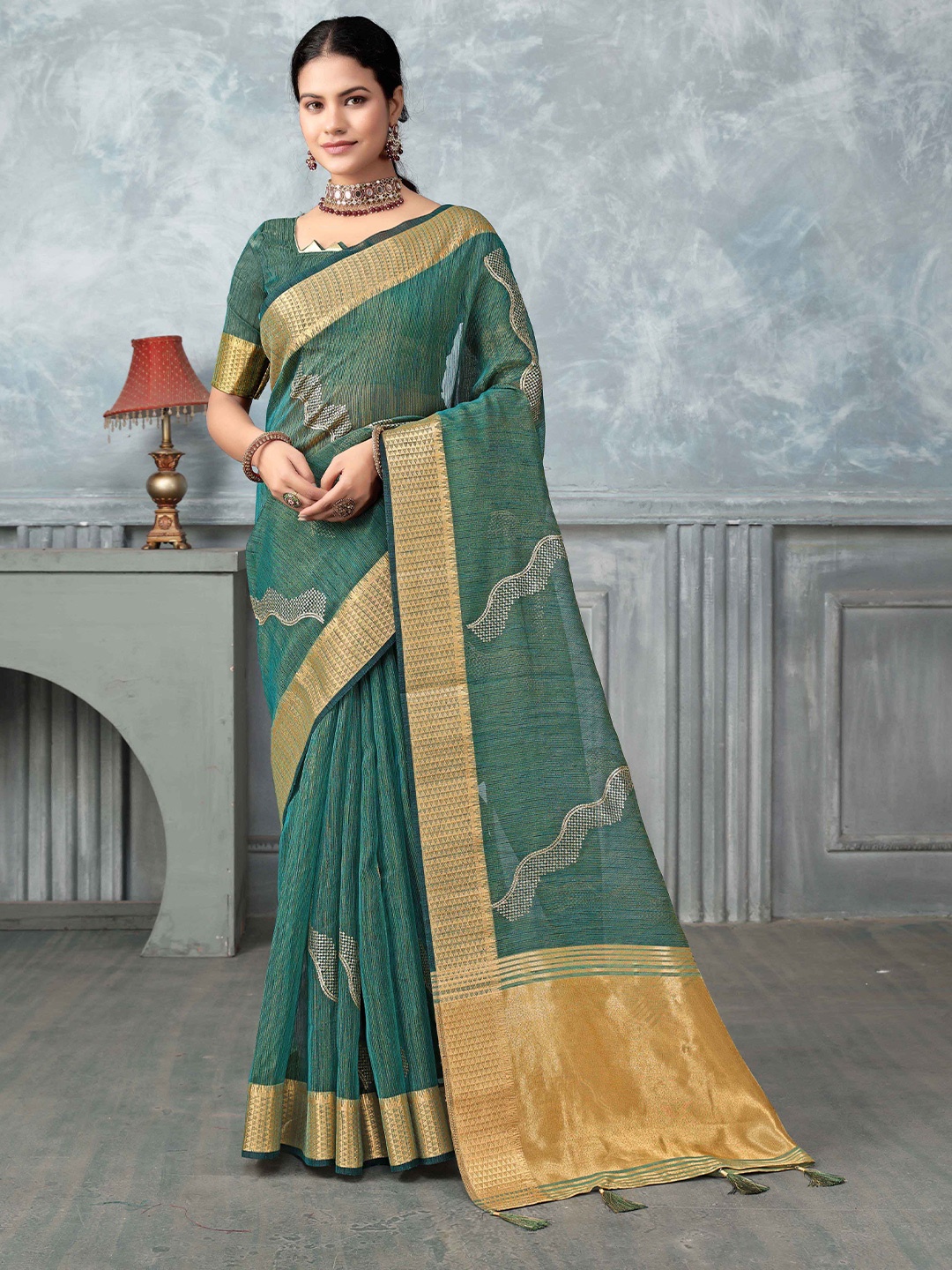 

Mitera Ethnic Motifs Tissue Handloom Saree, Green