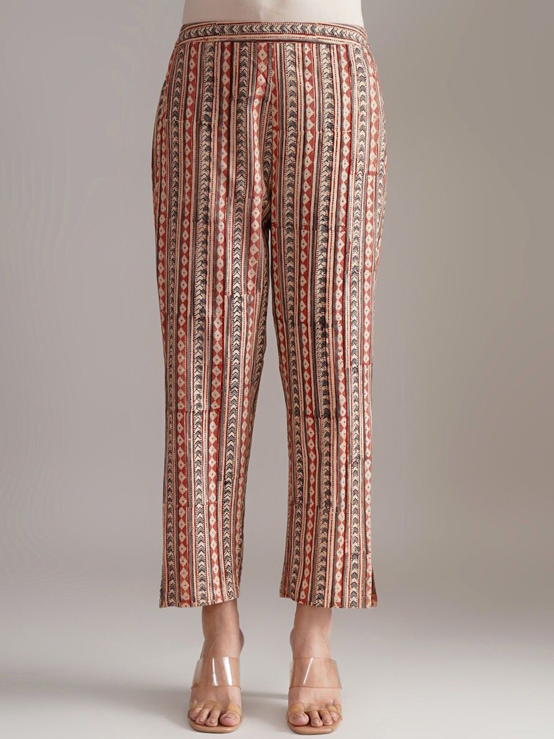 

JAYPORE Women Printed Relaxed Trousers, Multi