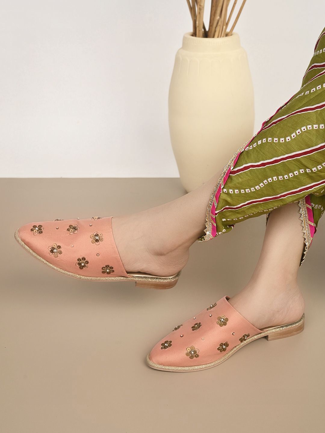 

HOUSE OF SAANJ Women Ethnic Mules Flats, Peach