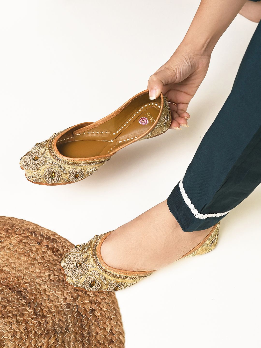 

HOUSE OF SAANJ Women Ethnic Mojaris Flats, Beige
