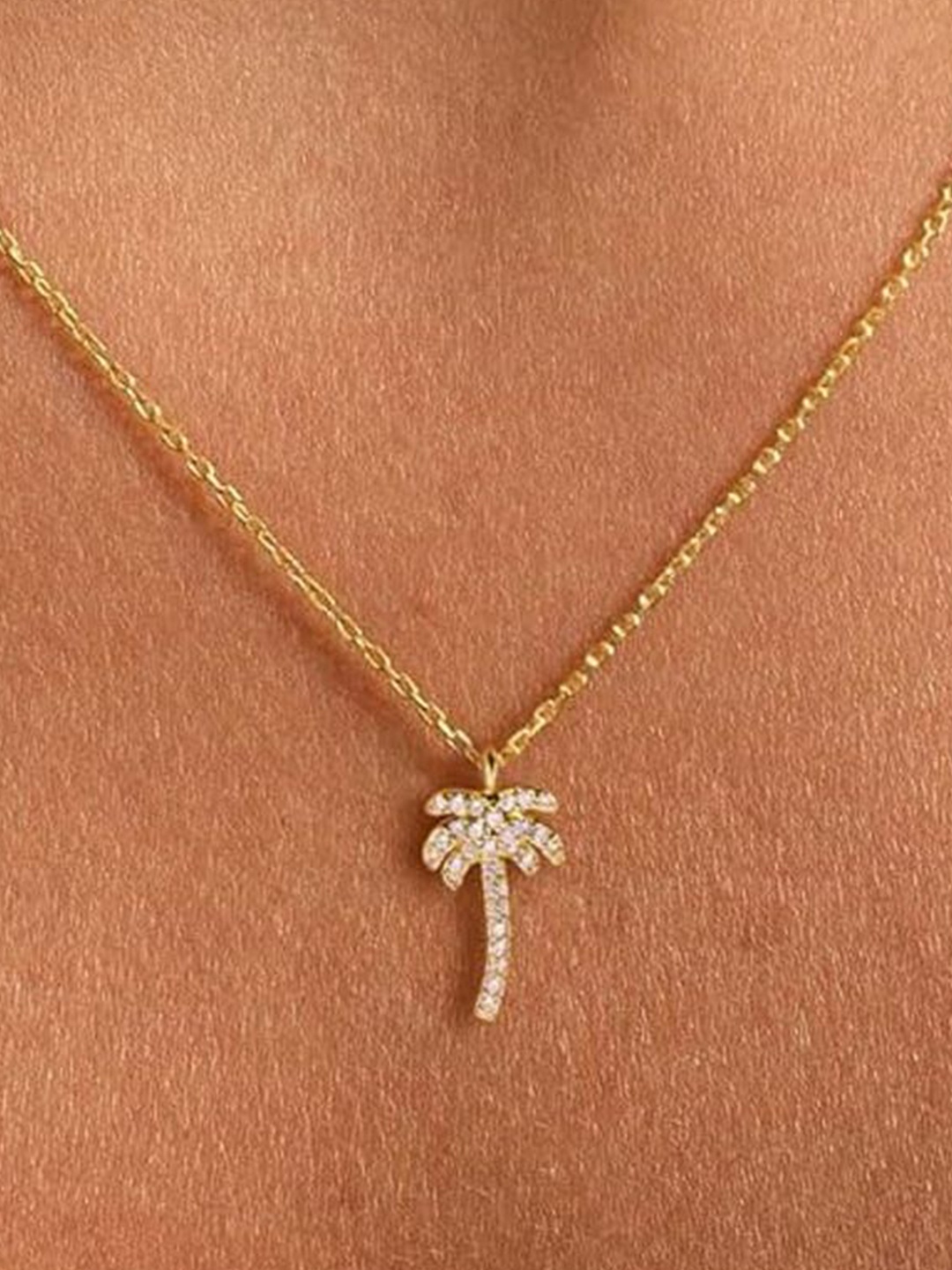 

StyleCast x Revolte Brass Gold-Plated Cubic Zirconia Studded Palm Tree Shaped Chain