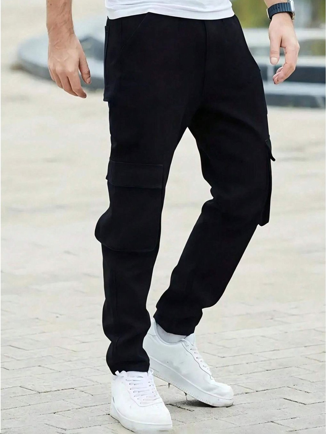 

MASTERLY WEFT Men Super Relaxed Fit Stretchable Cargo Styles Jeans, Black