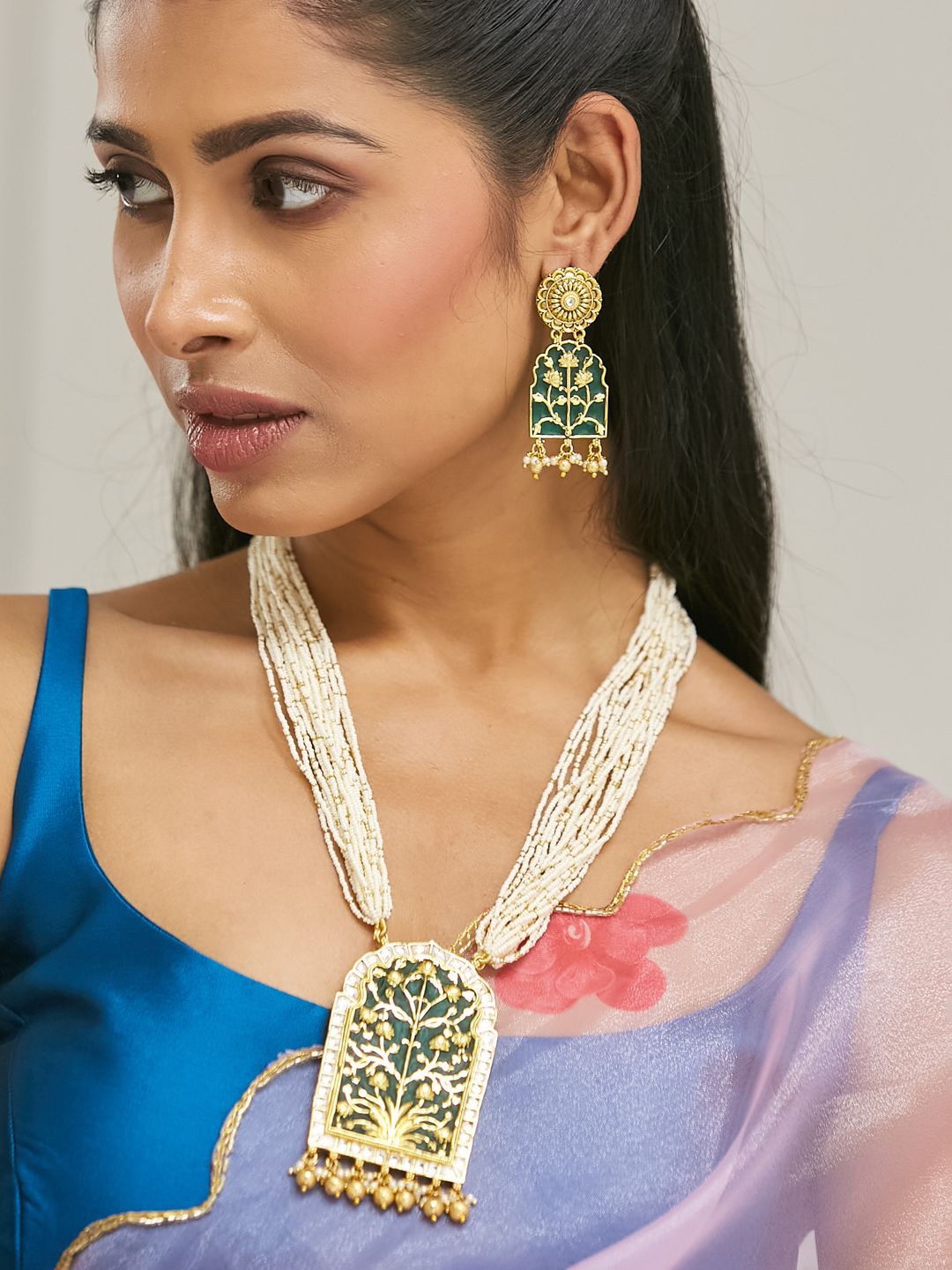

Yinara Gold-Plated Beaded Floral Design Jewellery Set