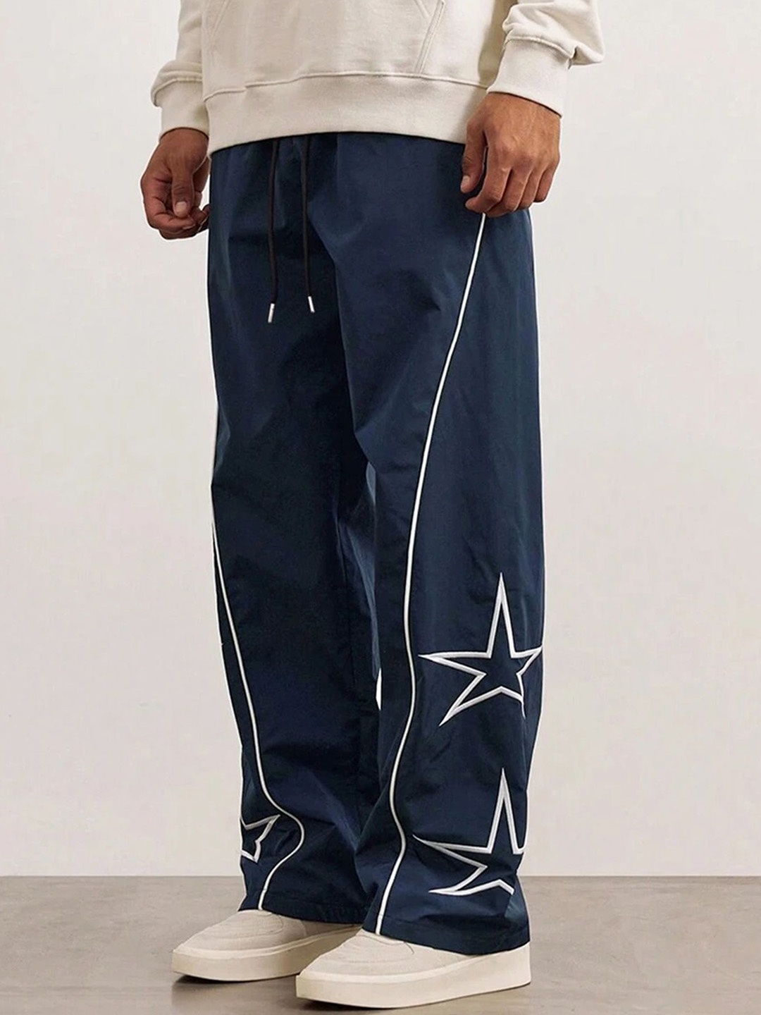 

StyleCast x Revolte Men Regular Fit Joggers Trousers, Navy blue