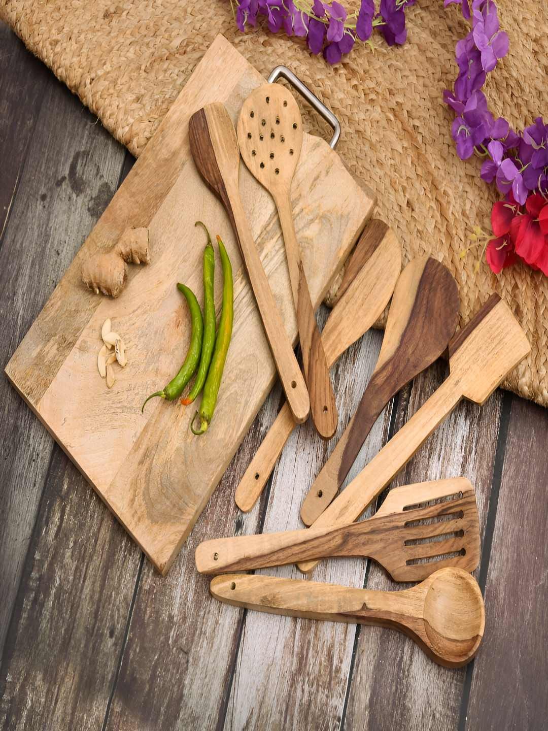 

oggn Brown 8 Pieces Wood Chopping Board With Spoon Spatulas Set