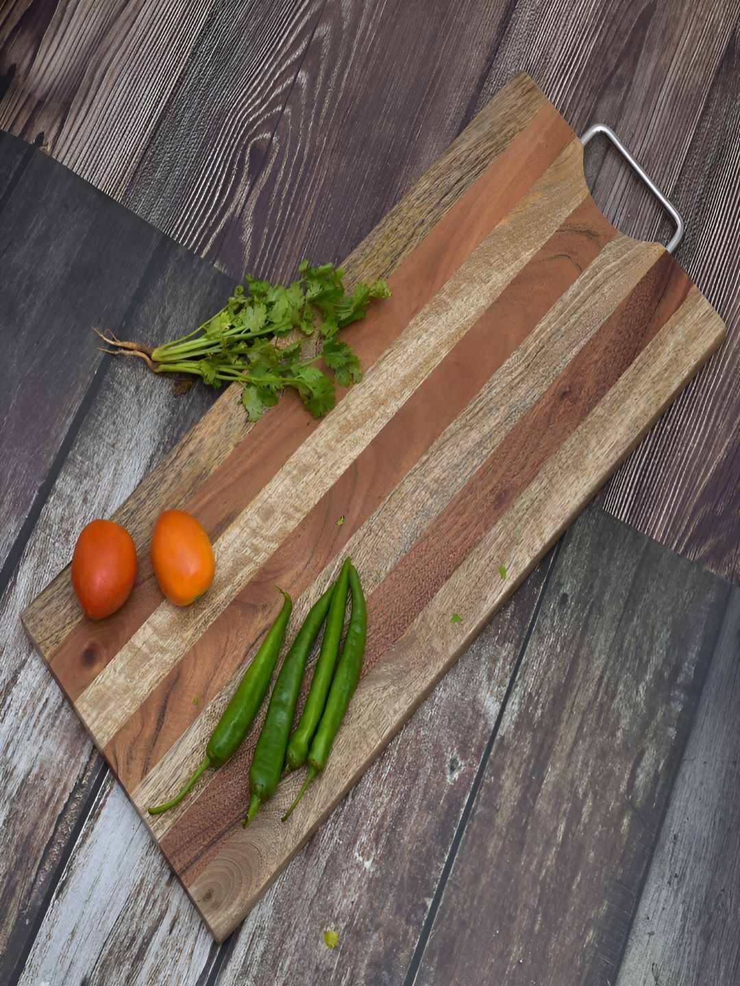 

oggn Brown & Silver Toned Wood Chopping Board