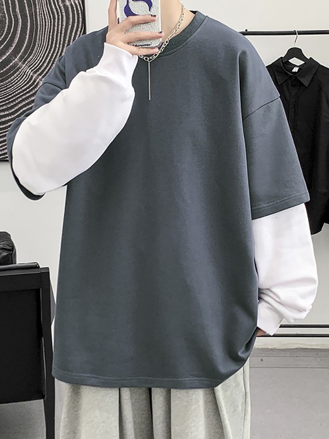 

StyleCast x Revolte Men Solid Round Neck Cotton Oversized T-shirt, Grey